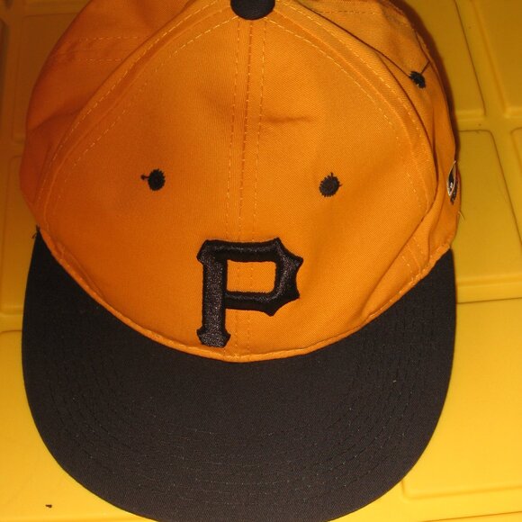 Vintage Style Pittsburgh Pirates Baseball Cap Cooperstown Collection OSFM - Picture 1 of 6